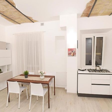 Apartament Laterano 250 - Colosseo Rzym Zewnętrze zdjęcie